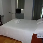 De