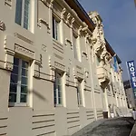 贝坦索斯别墅酒店 3*