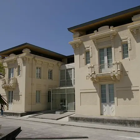 Hotel De 3*